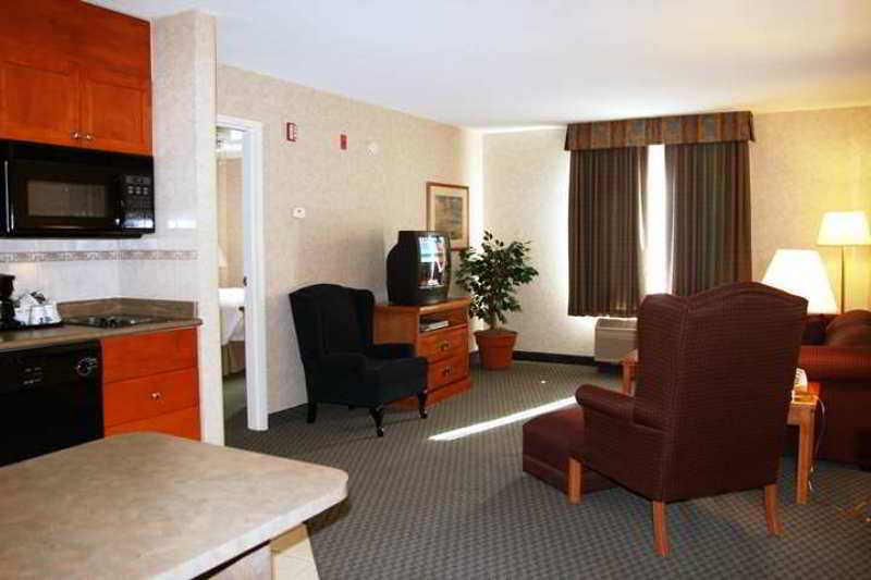 Hampton Inn & Suites Calgary - University Northwest