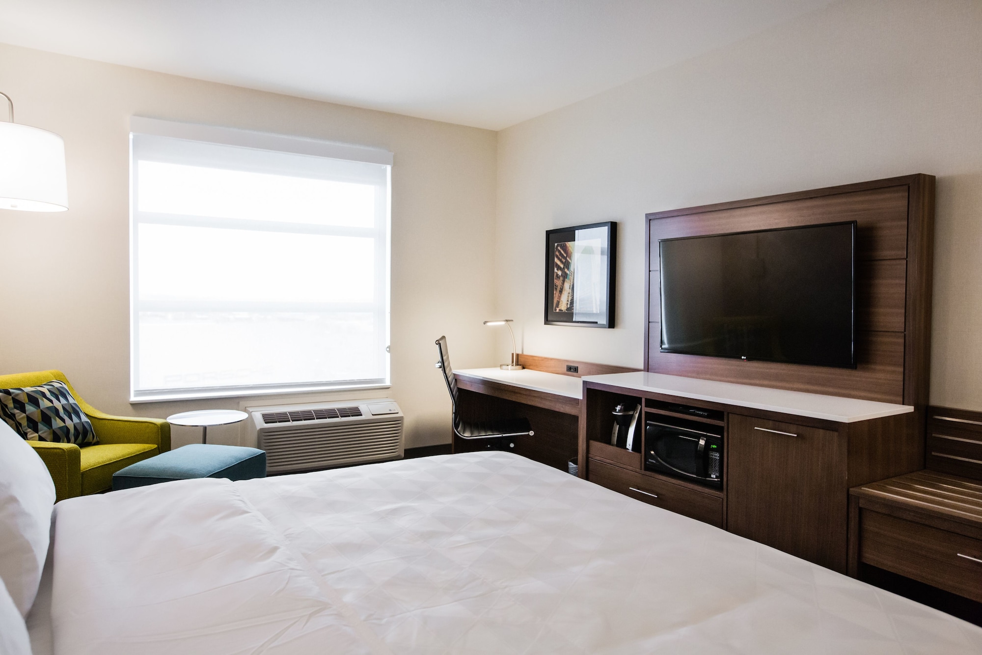 Holiday Inn Hotel & Suites Calgary South Conference Ctr