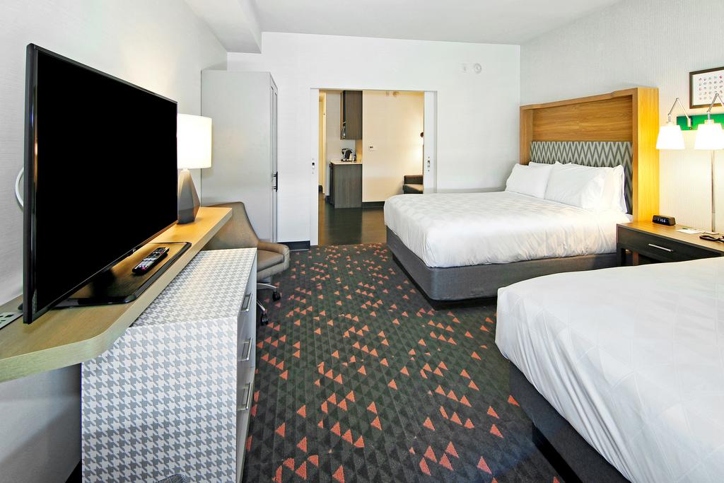 Holiday Inn & Suites Calgary Airport North