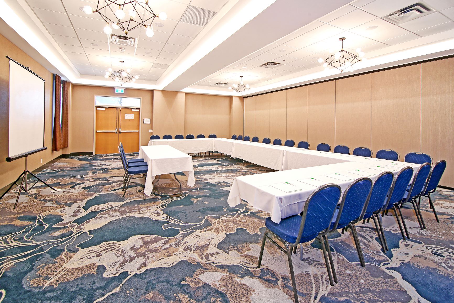 Holiday Inn & Suites Calgary Airport North