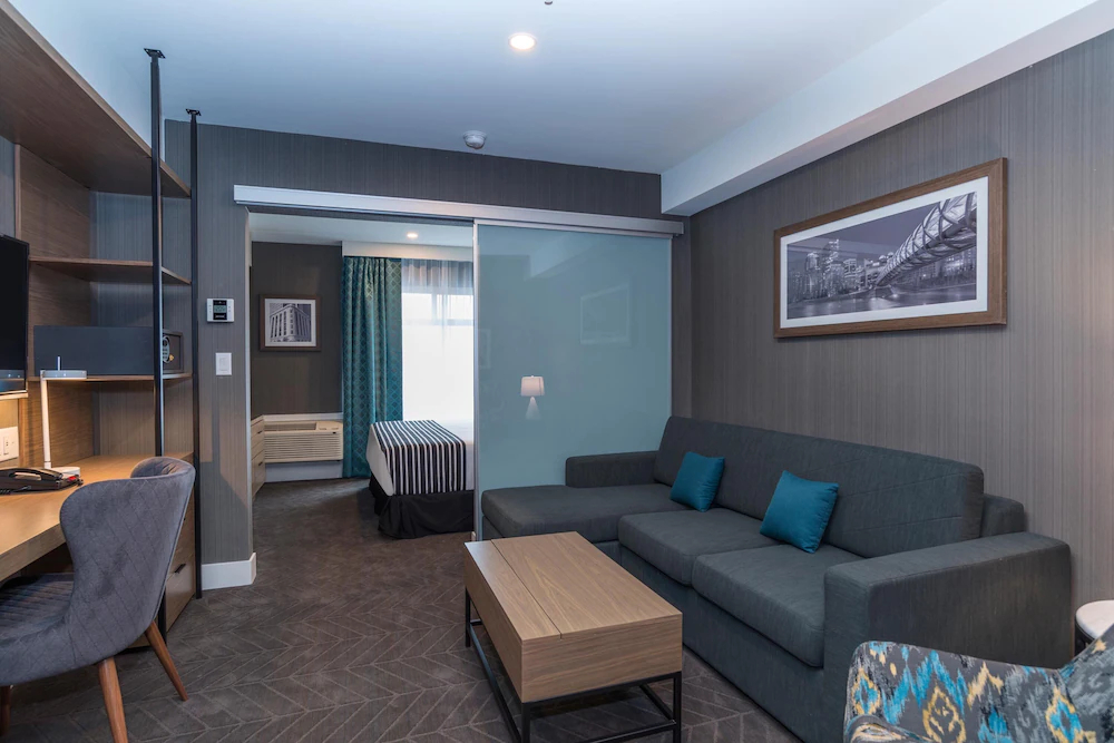 Sandman Signature Calgary Airport Hotel