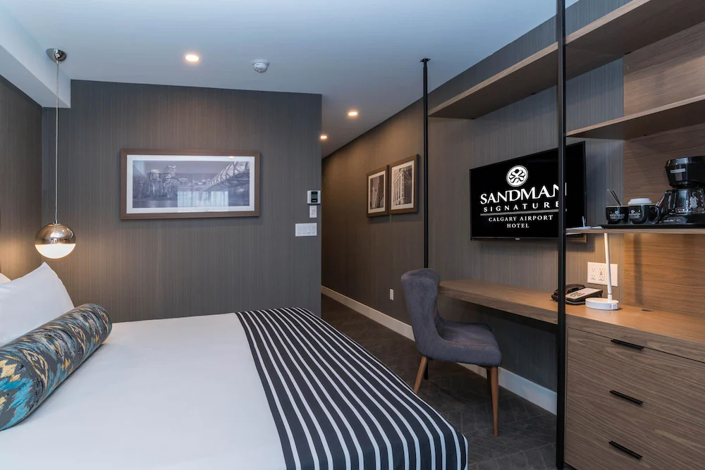 Sandman Signature Calgary Airport Hotel