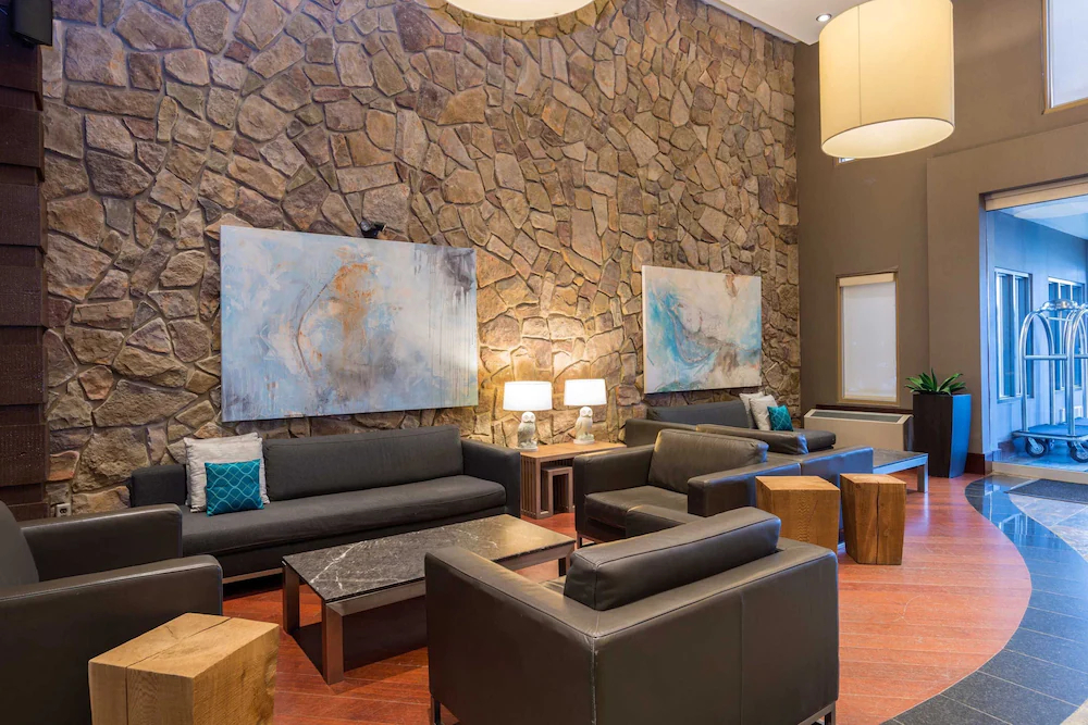 Sandman Signature Calgary Airport Hotel