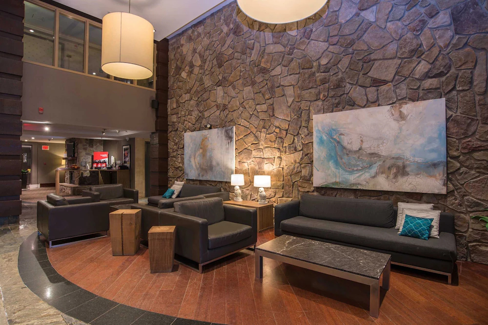 Sandman Signature Calgary Airport Hotel