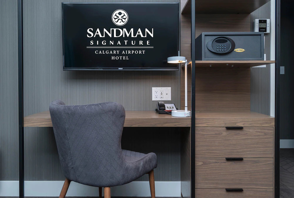 Sandman Signature Calgary Airport Hotel
