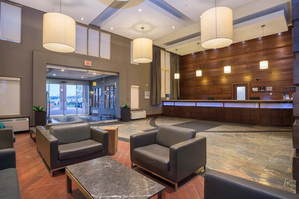 Sandman Signature Calgary Airport Hotel