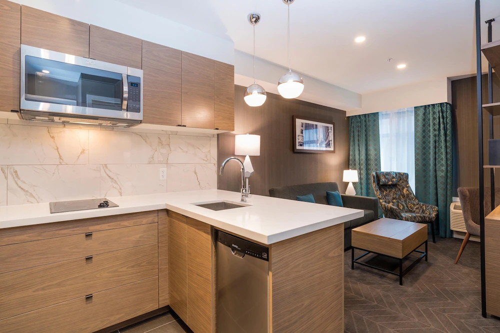 Sandman Signature Calgary Airport Hotel