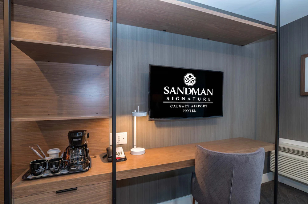 Sandman Signature Calgary Airport Hotel