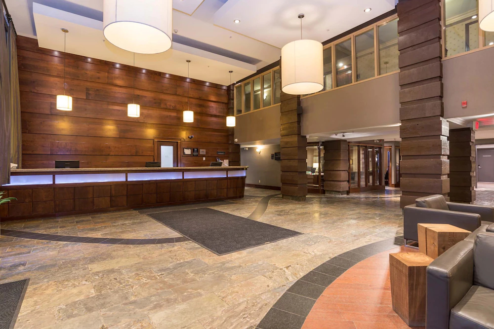Sandman Signature Calgary Airport Hotel