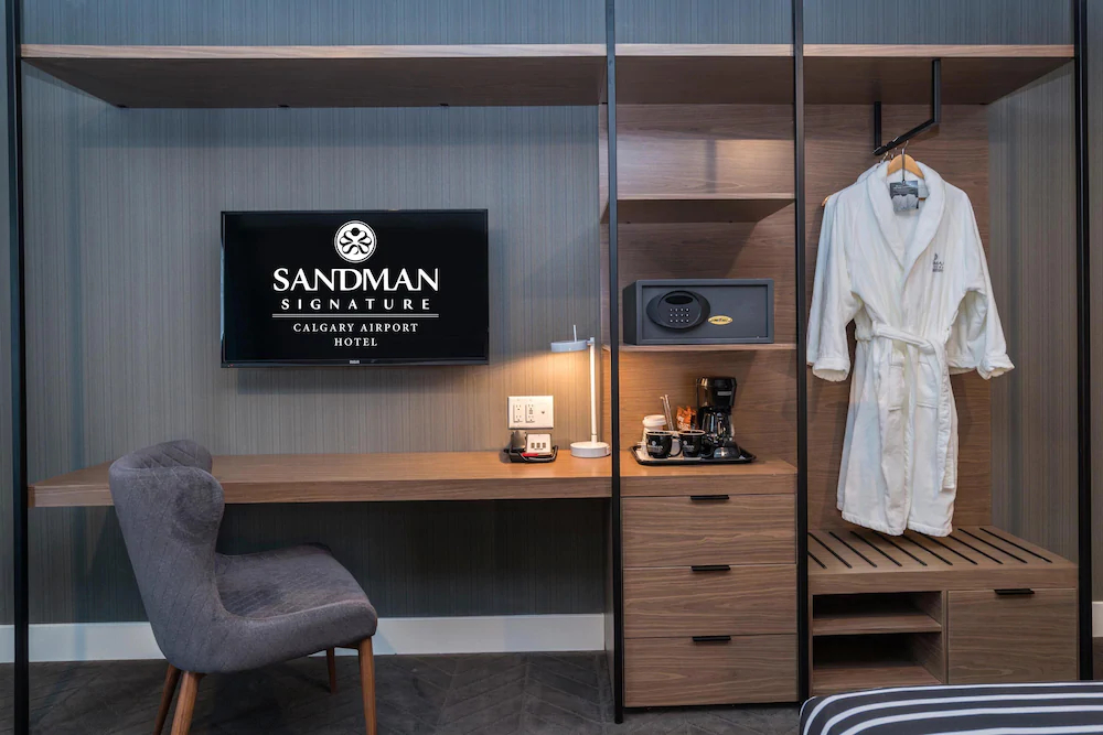 Sandman Signature Calgary Airport Hotel