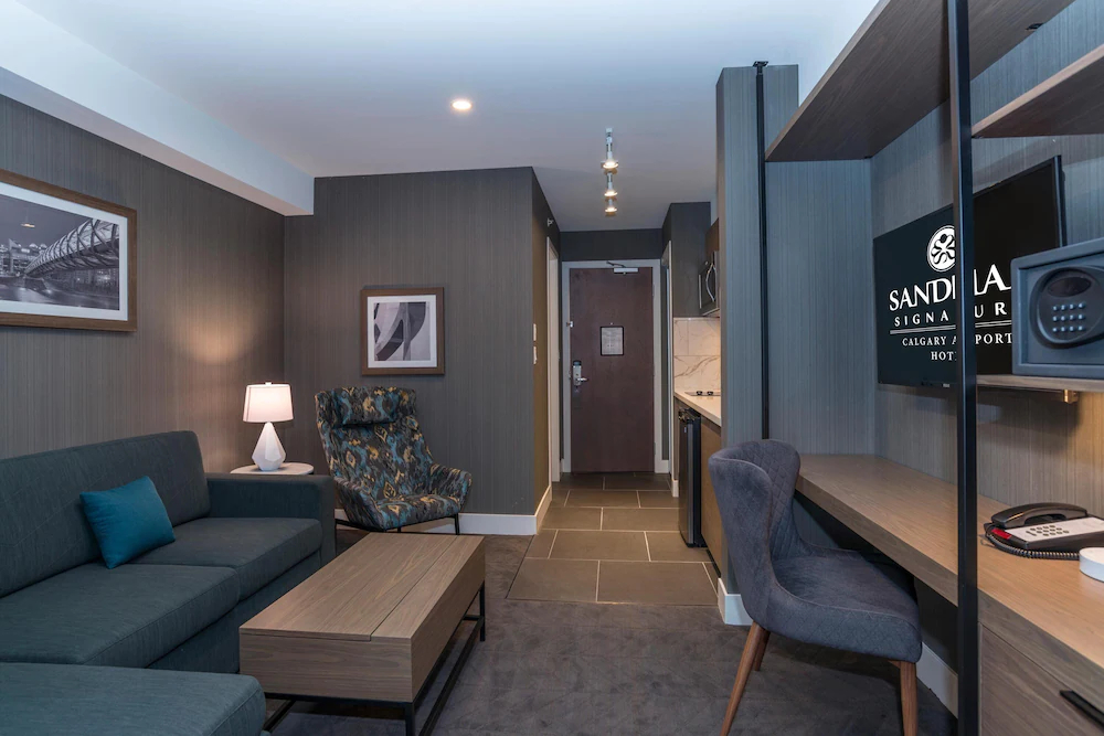 Sandman Signature Calgary Airport Hotel