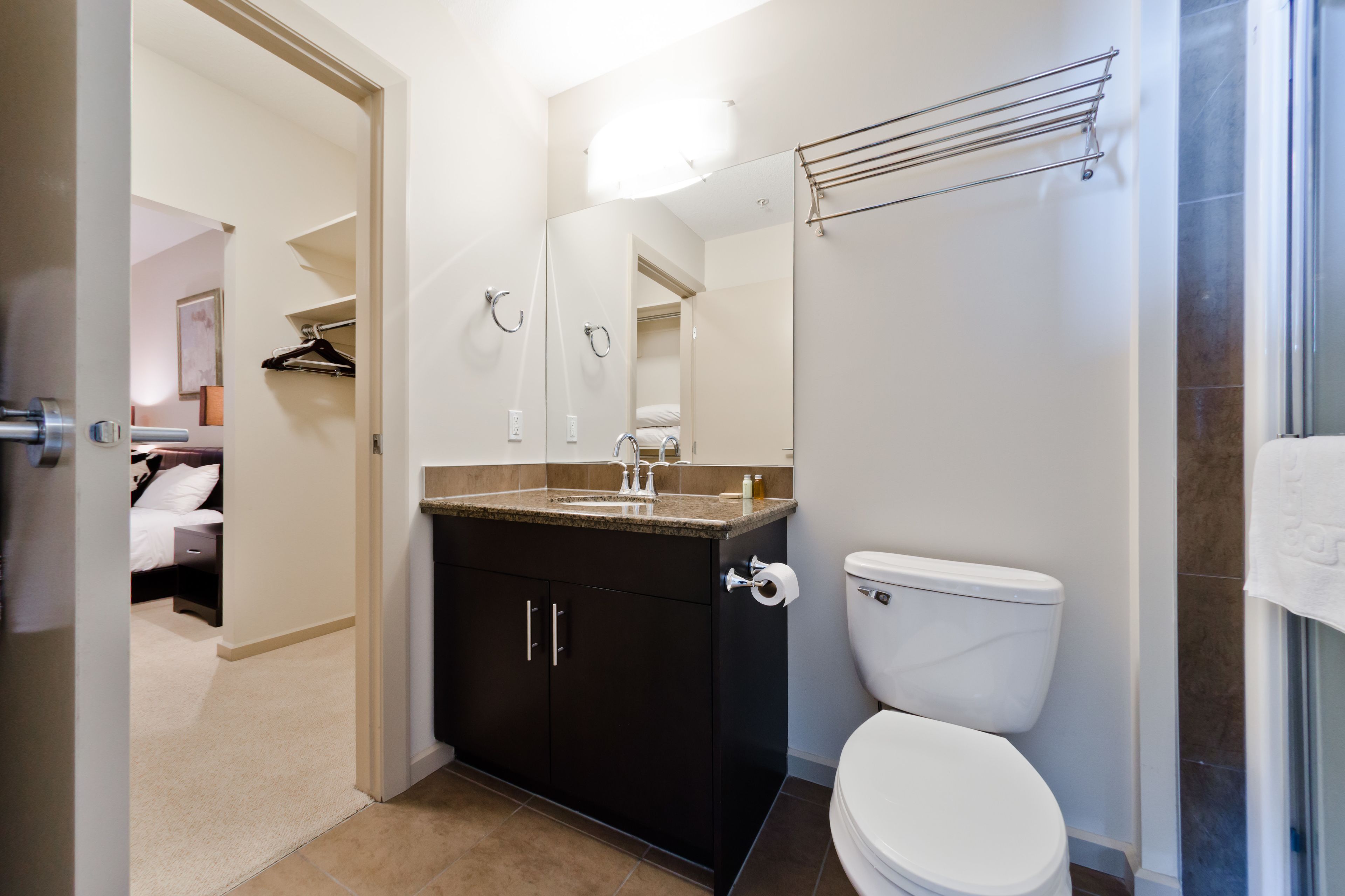 Suite Digs Vetro