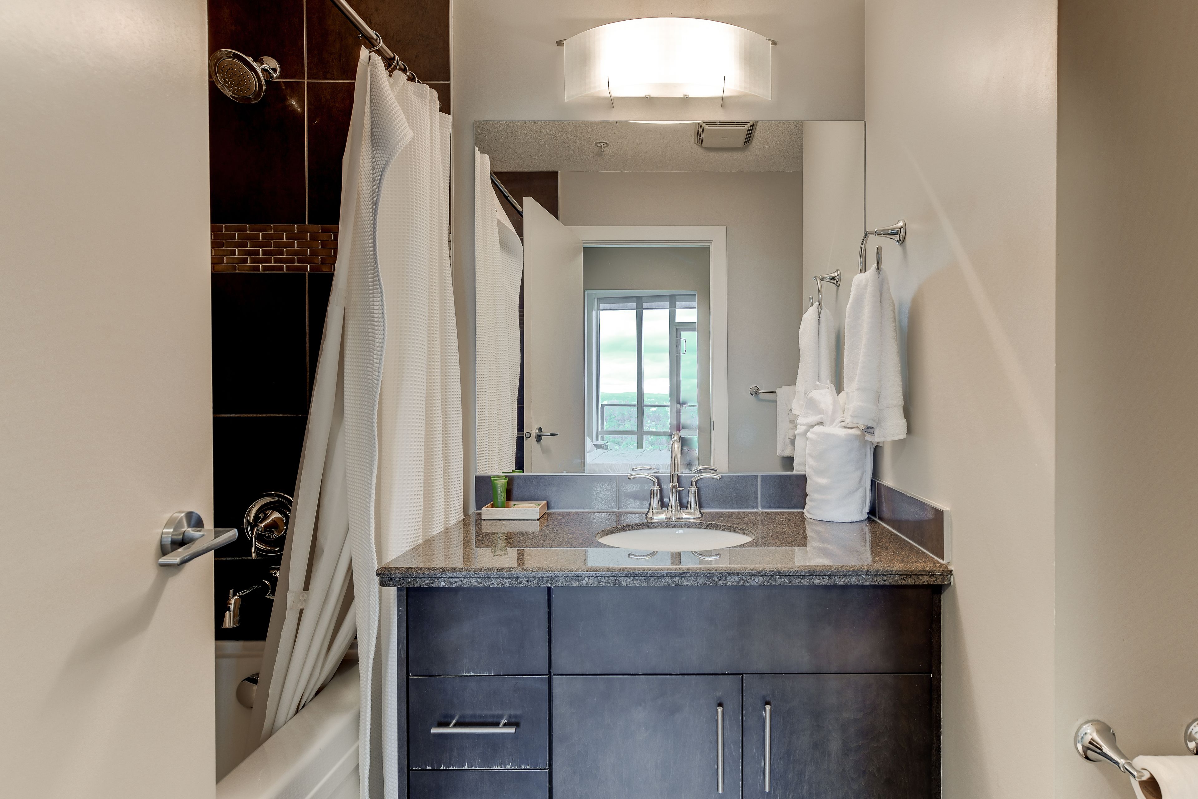 Suite Digs Vetro