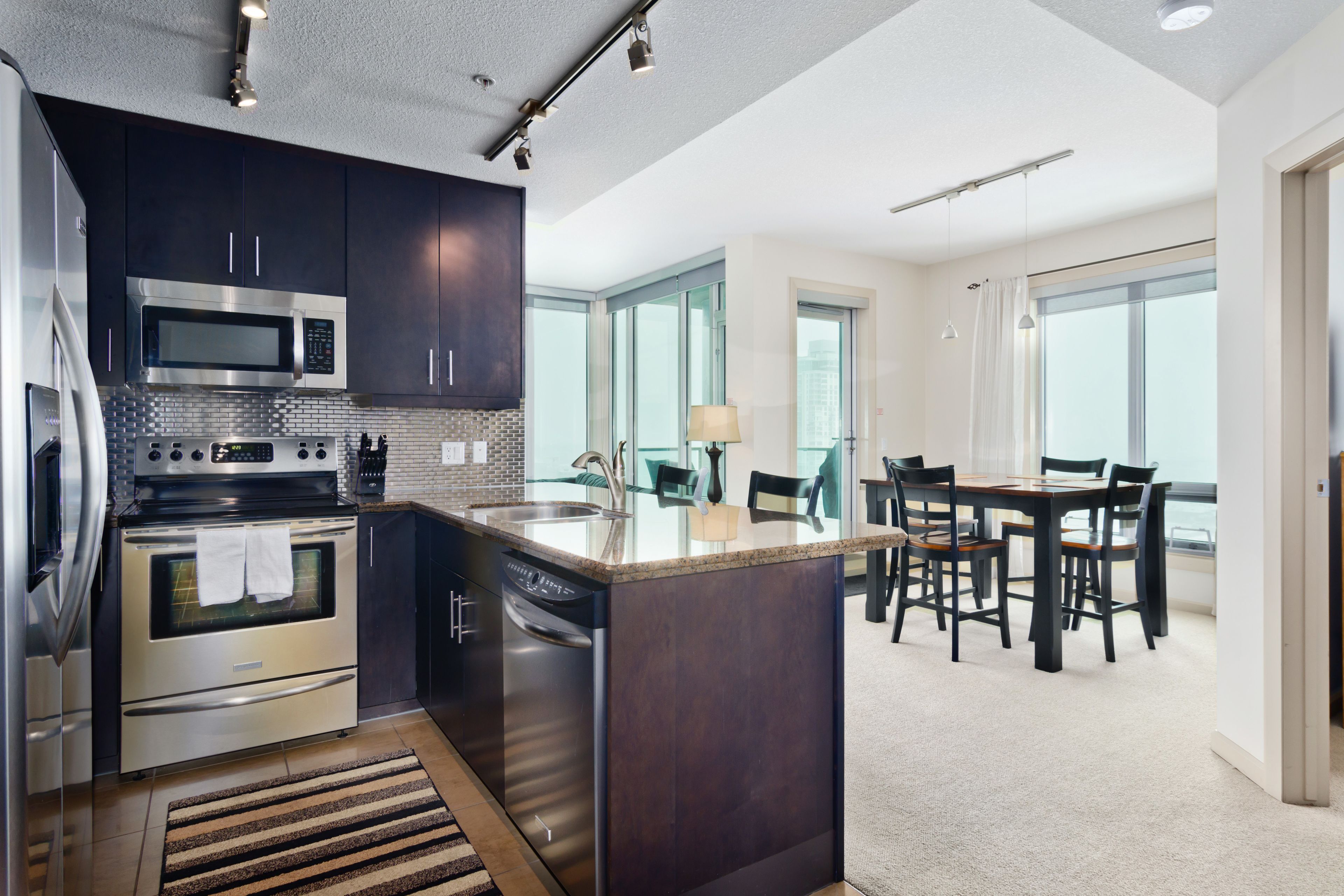 Suite Digs Vetro