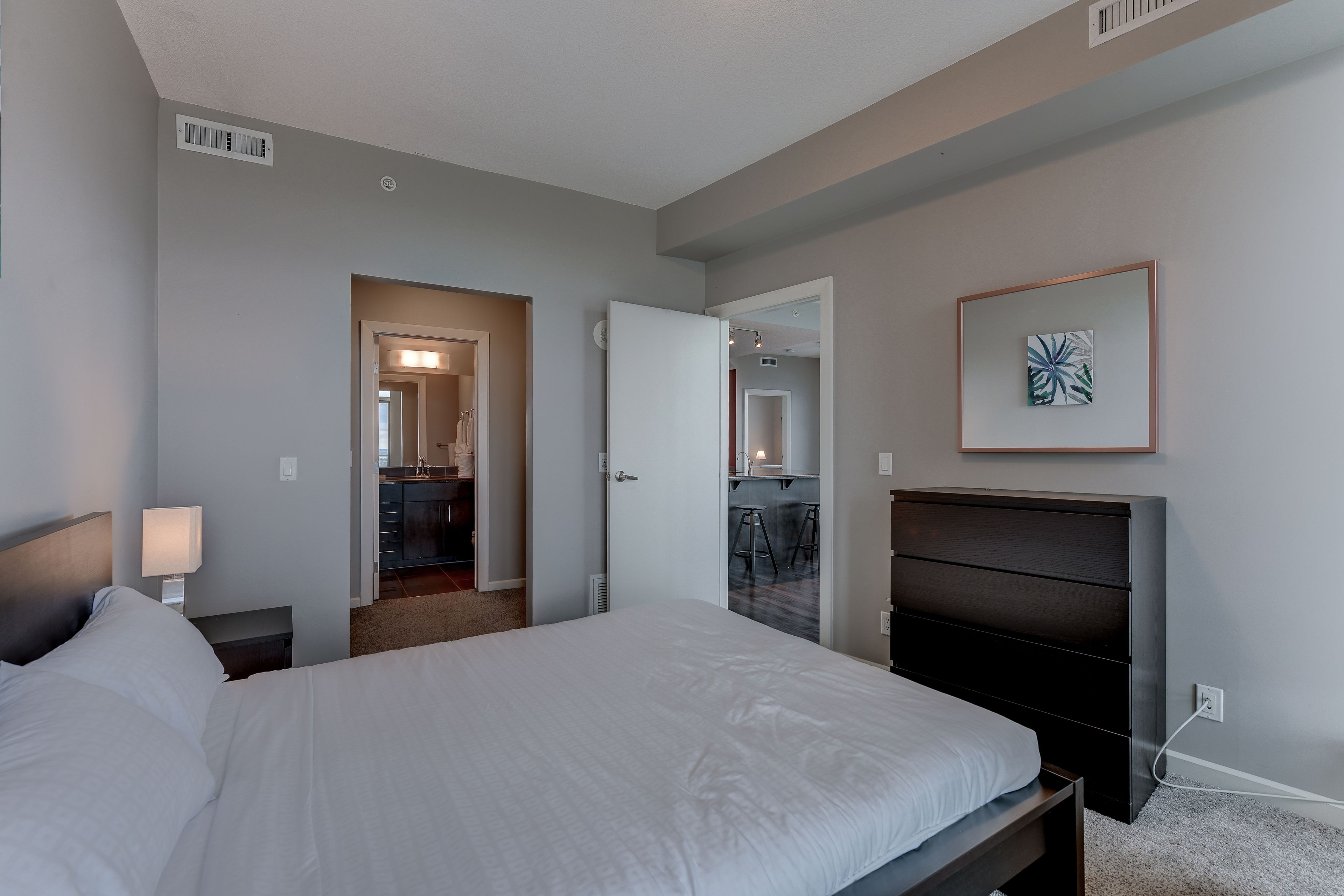 Suite Digs Vetro