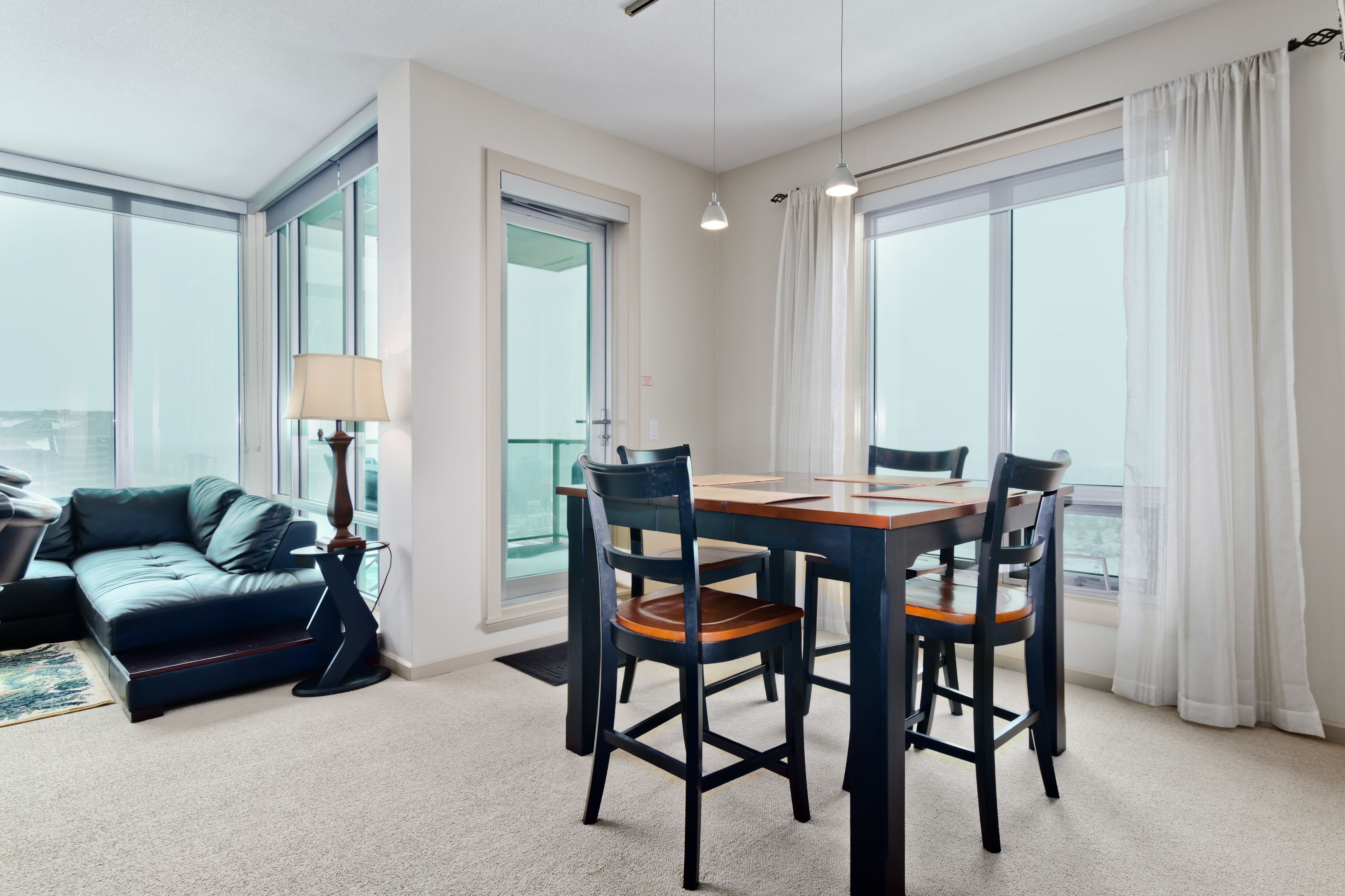 Suite Digs Vetro
