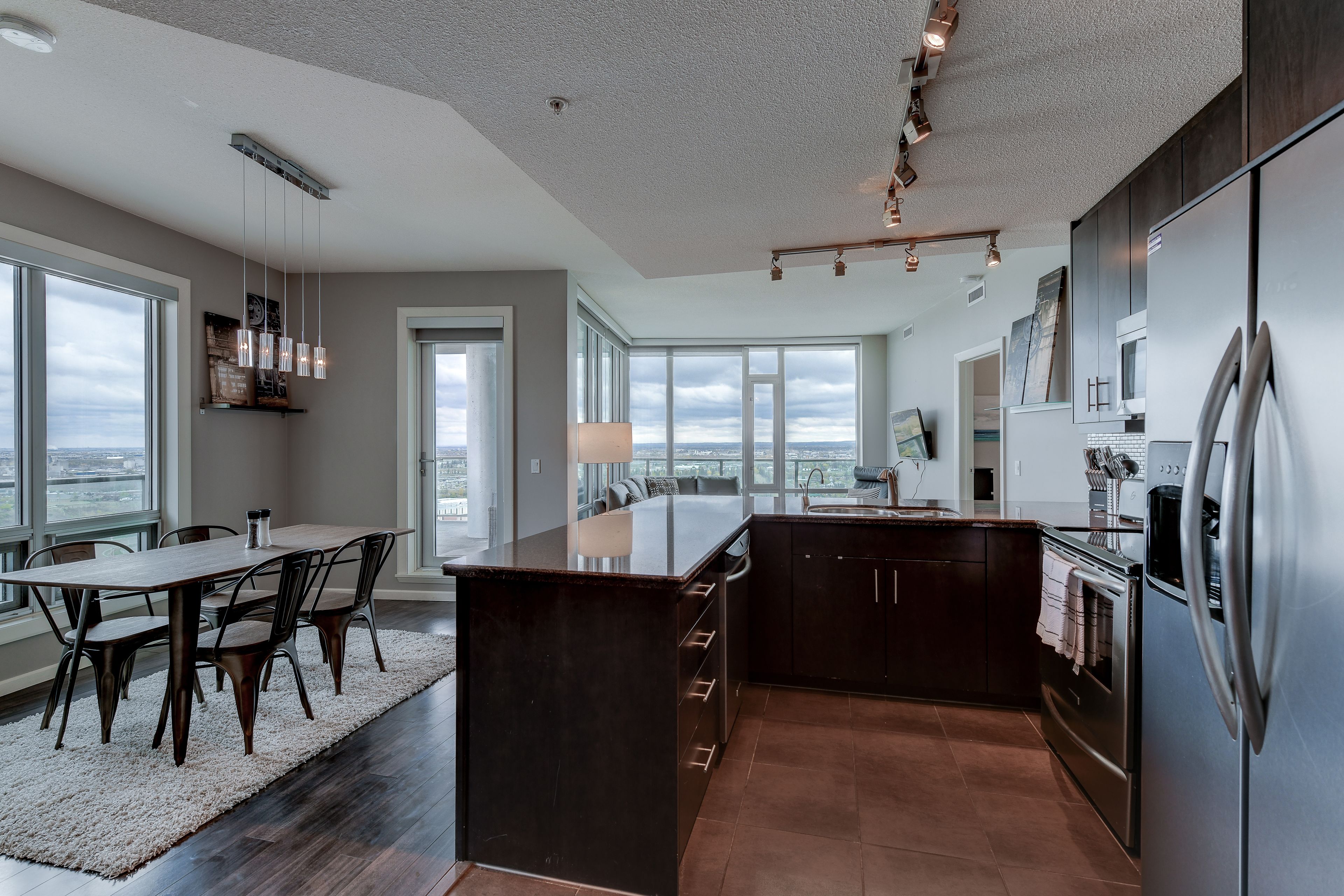 Suite Digs Vetro