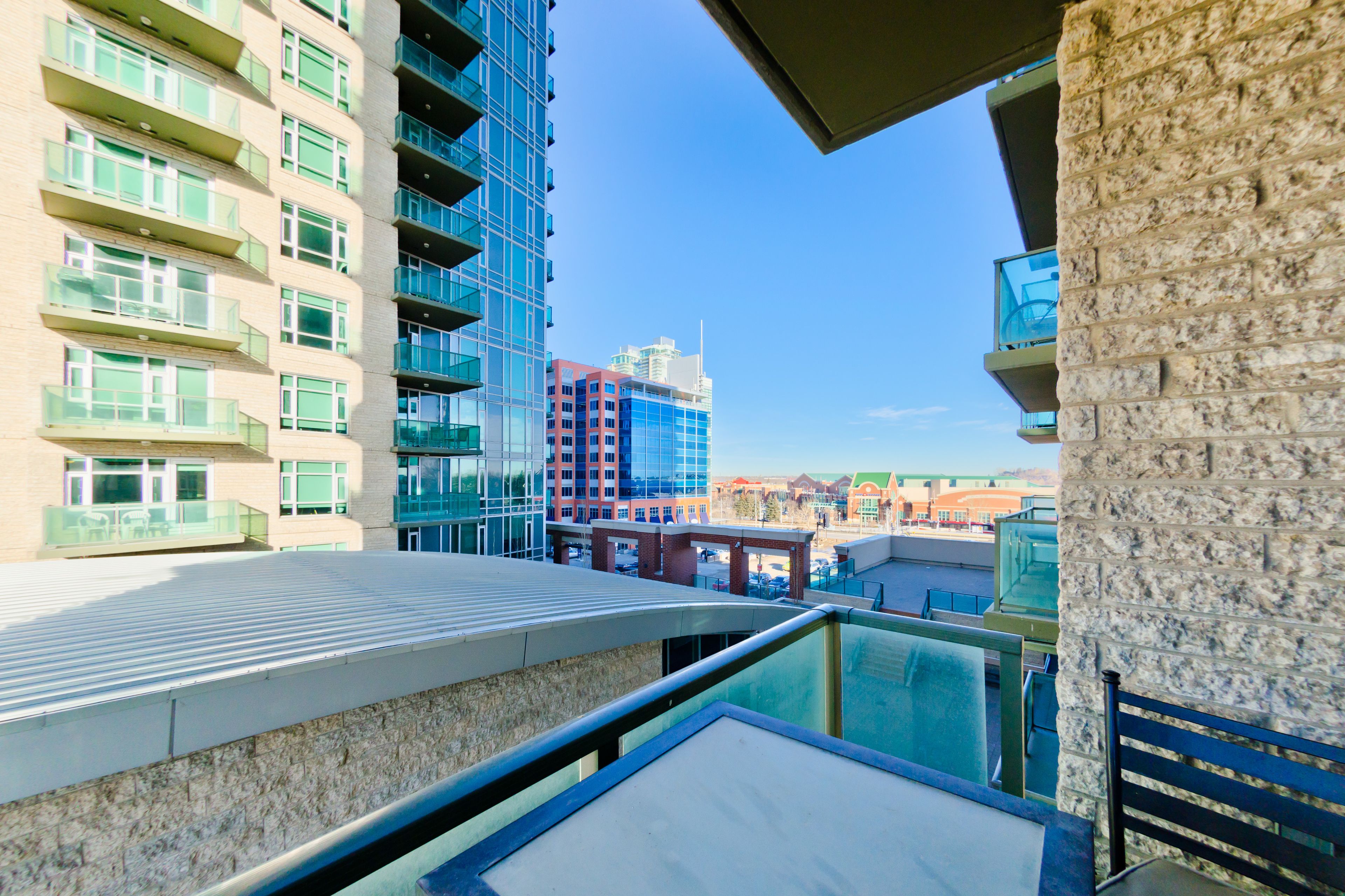 Suite Digs Vetro