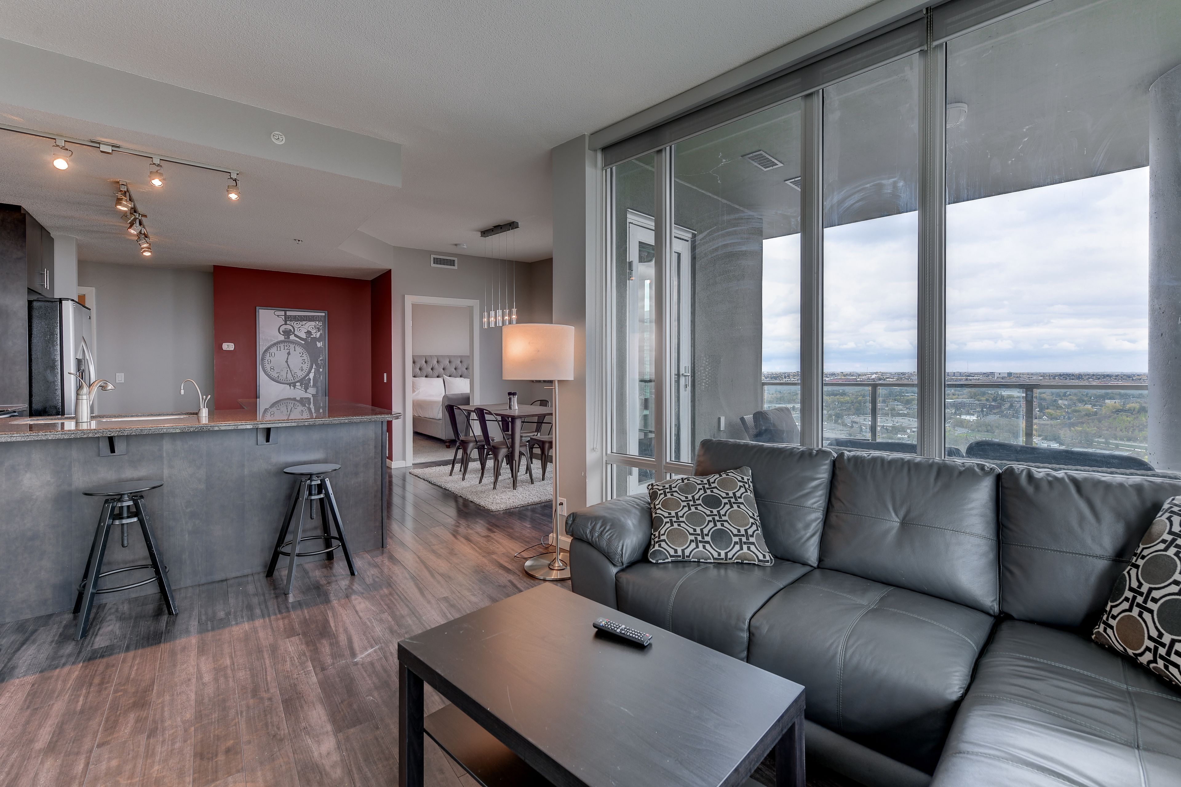 Suite Digs Vetro
