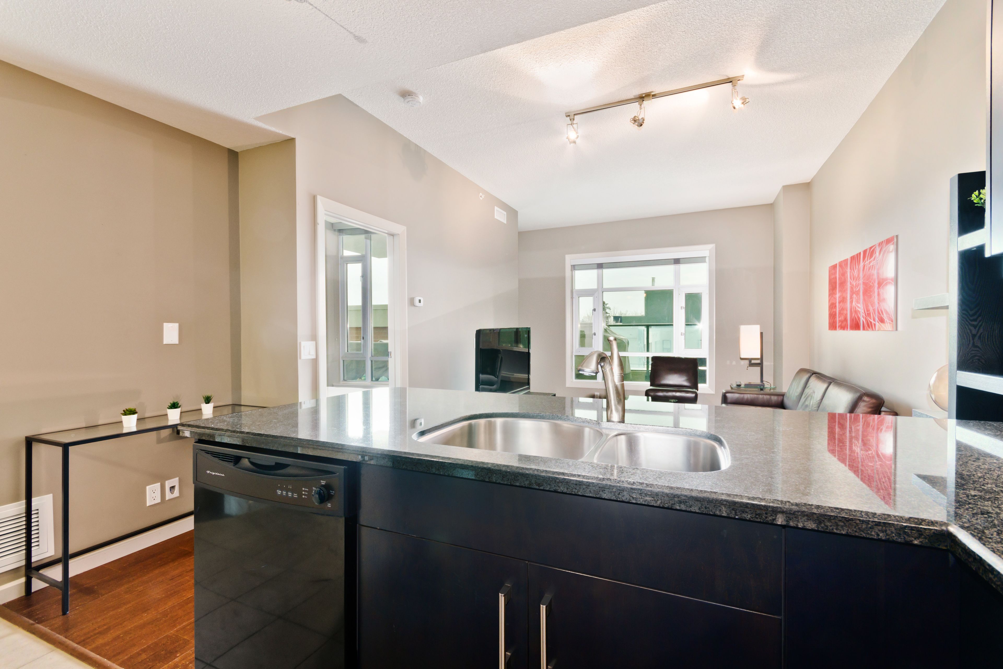 Suite Digs Vetro