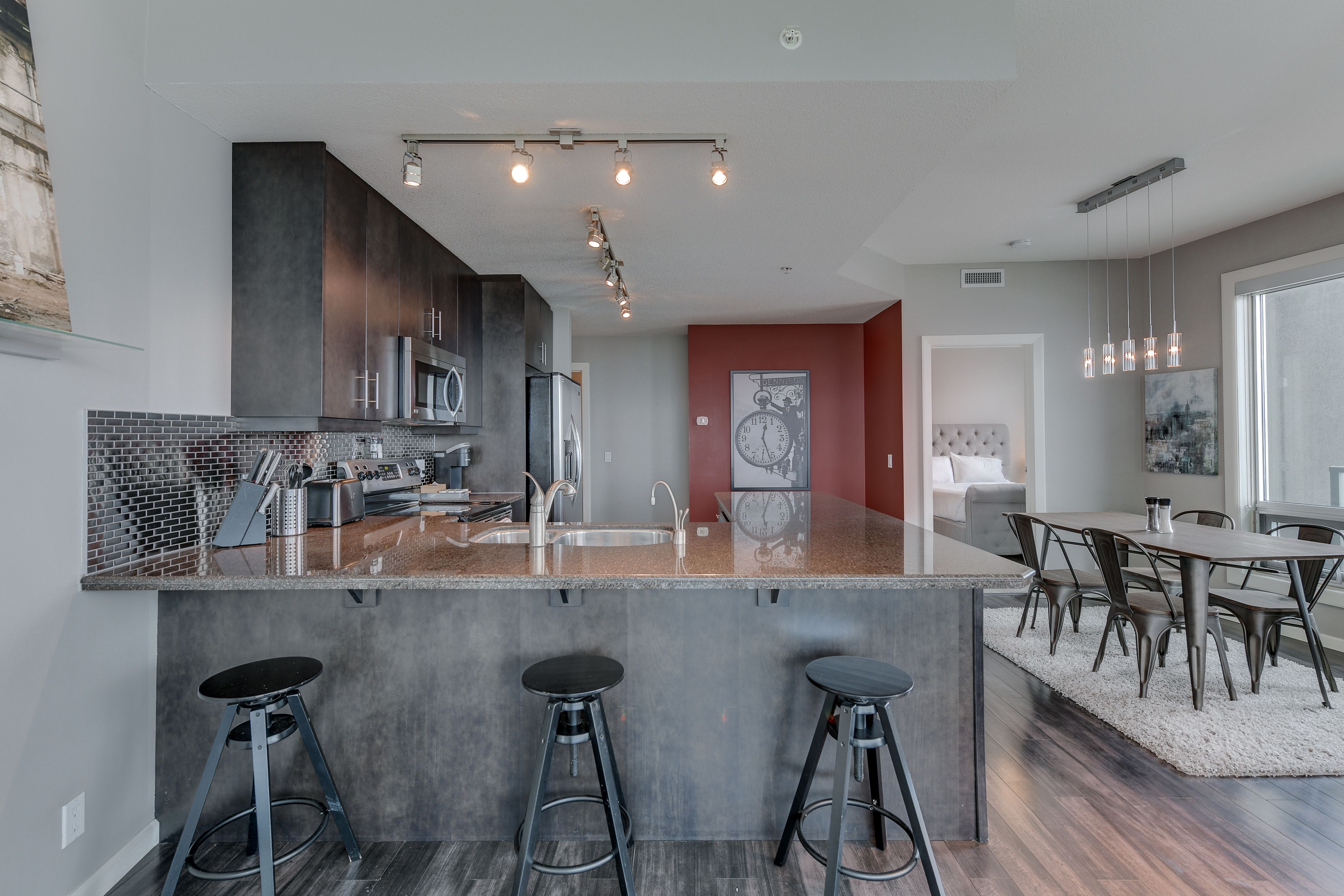 Suite Digs Vetro