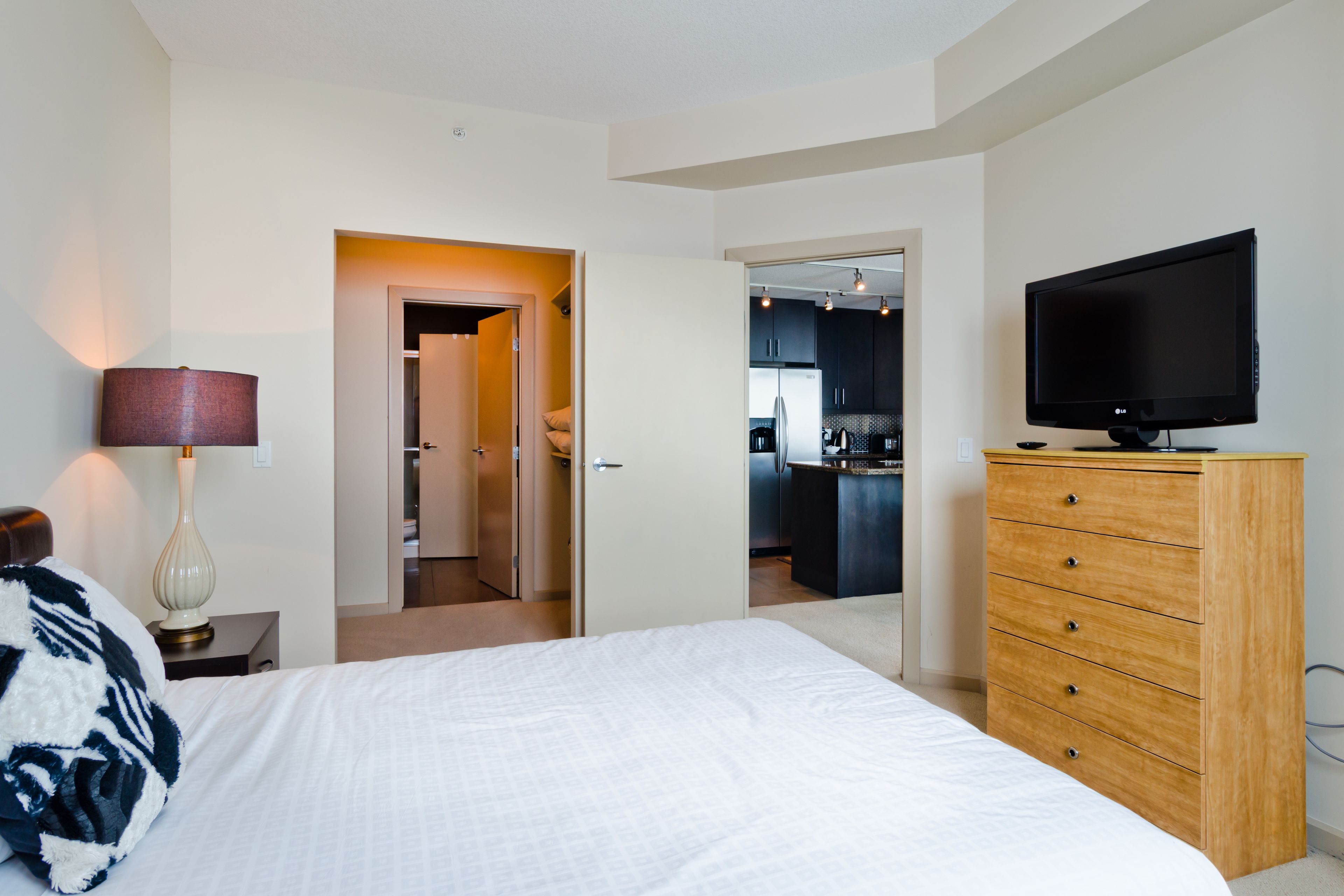Suite Digs Vetro