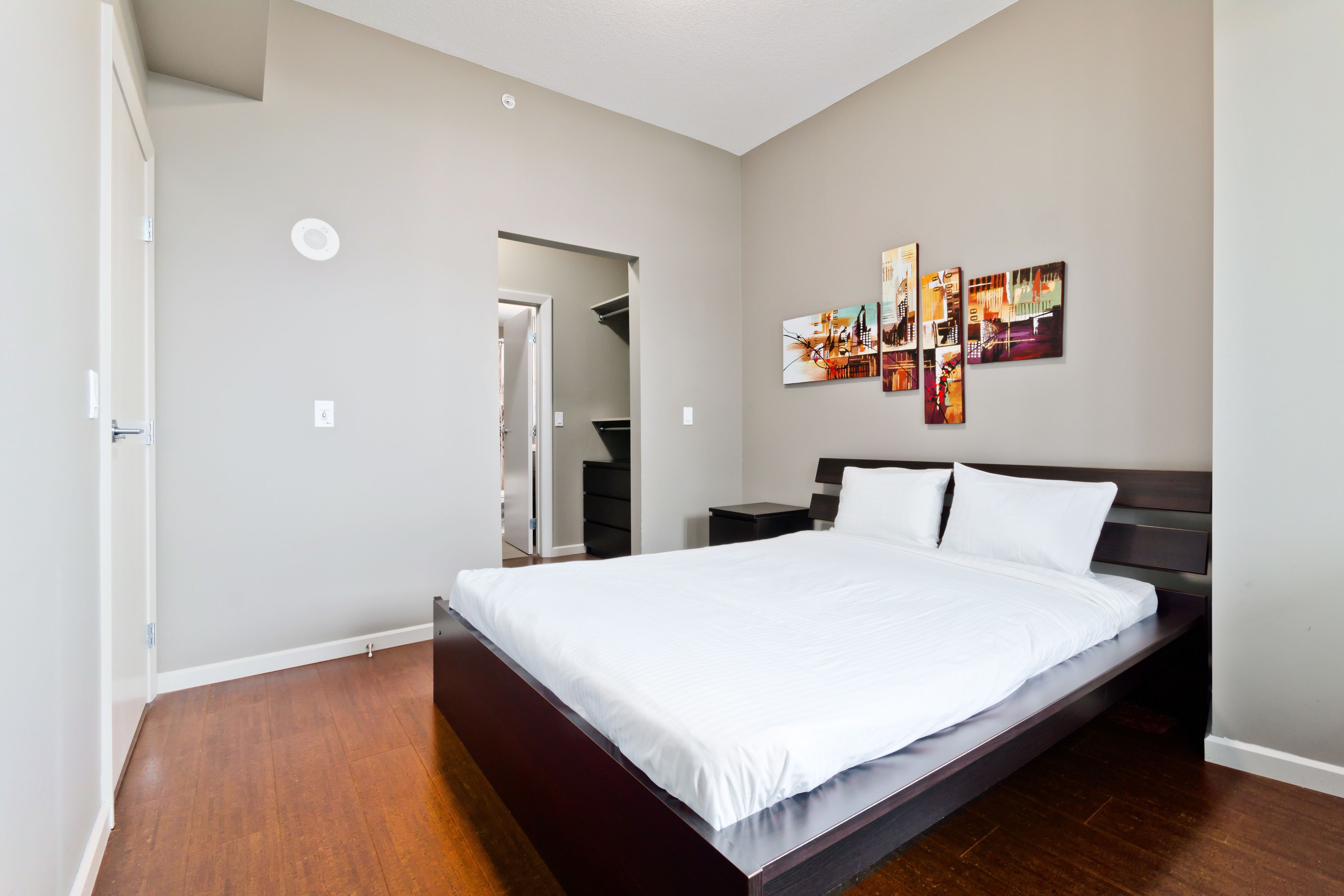 Suite Digs Vetro