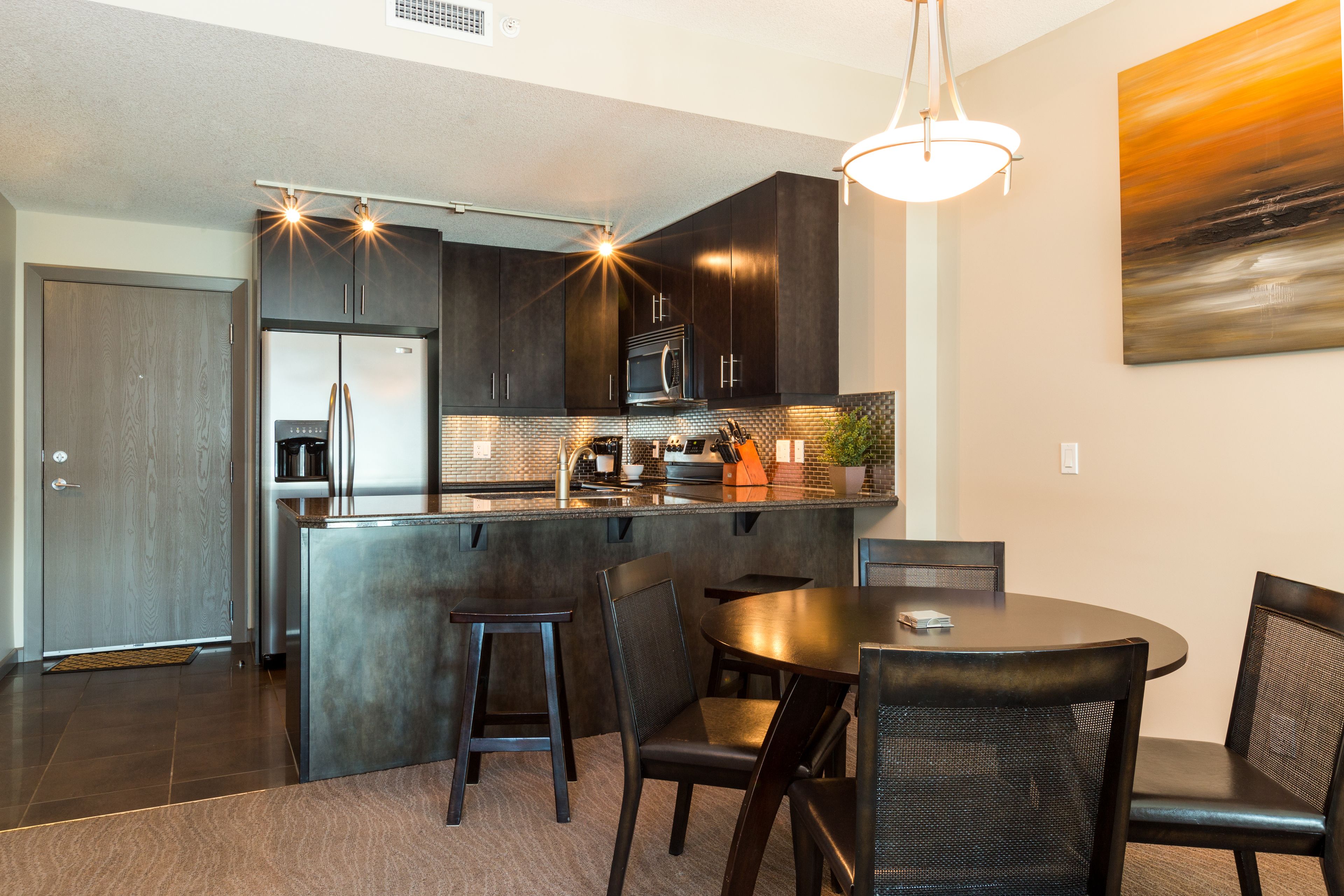 Suite Digs Vetro