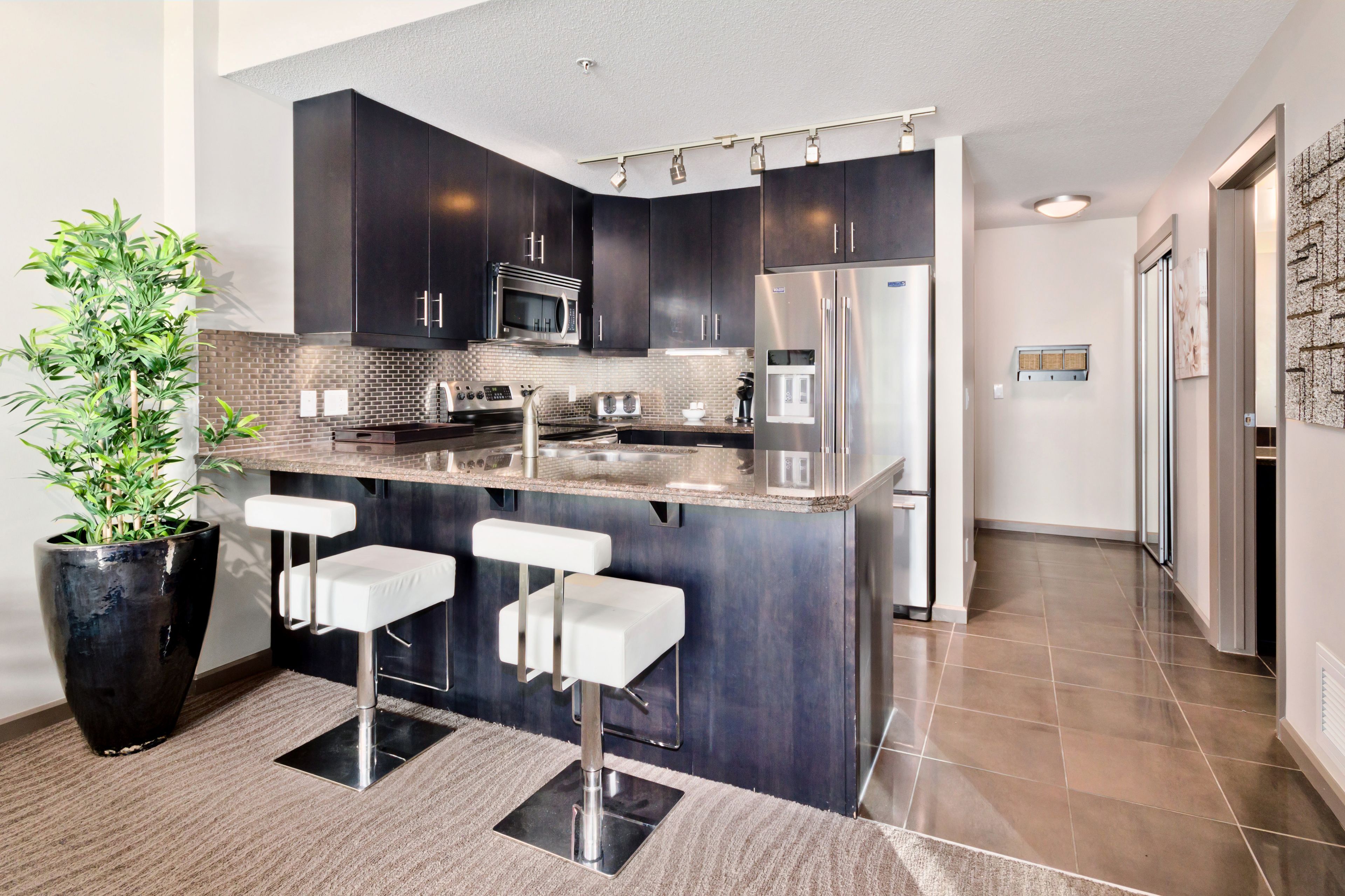 Suite Digs Vetro