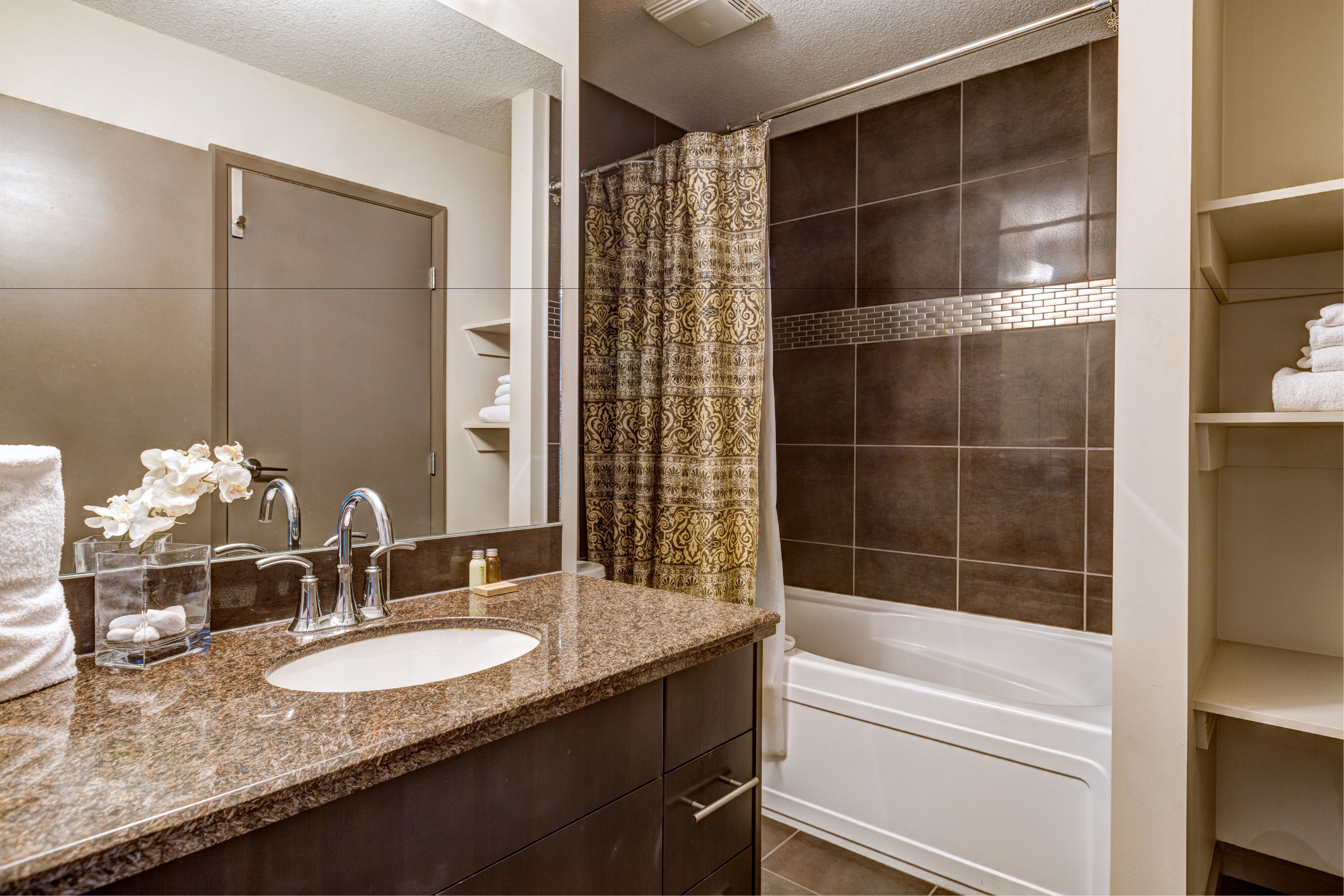 Suite Digs Vetro