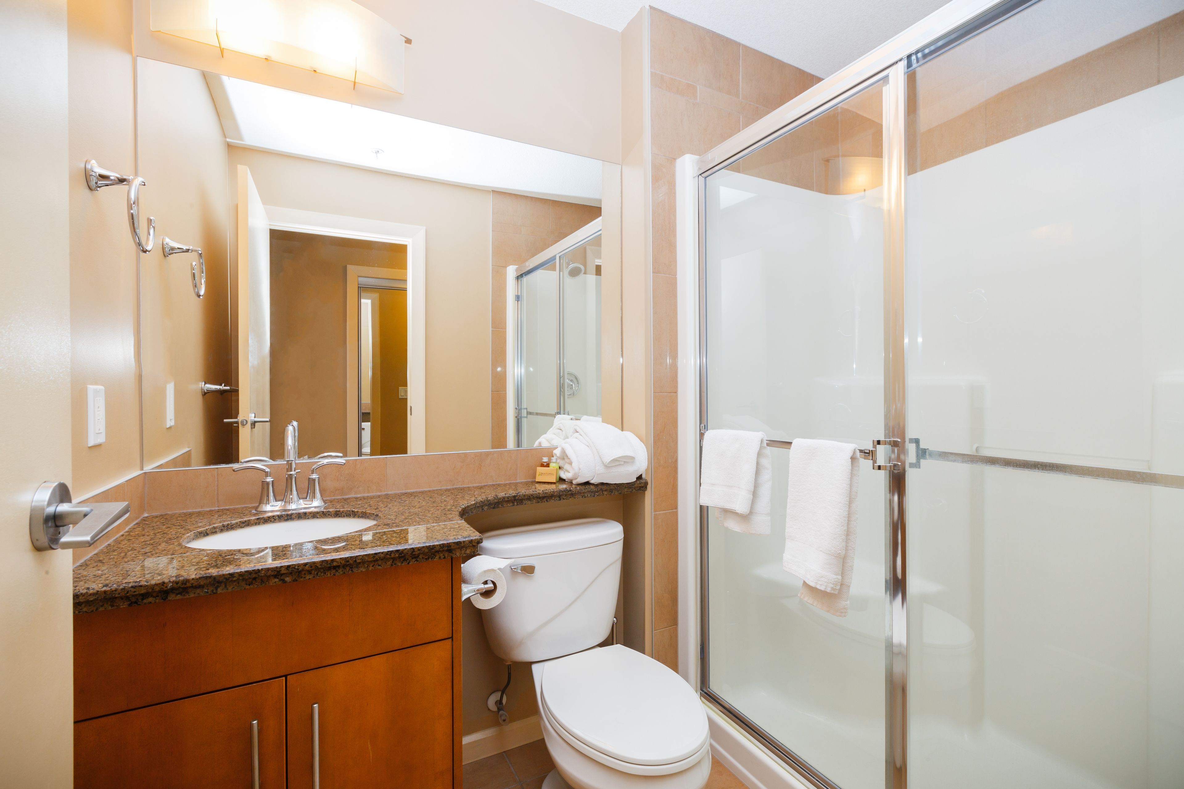 Suite Digs Vetro