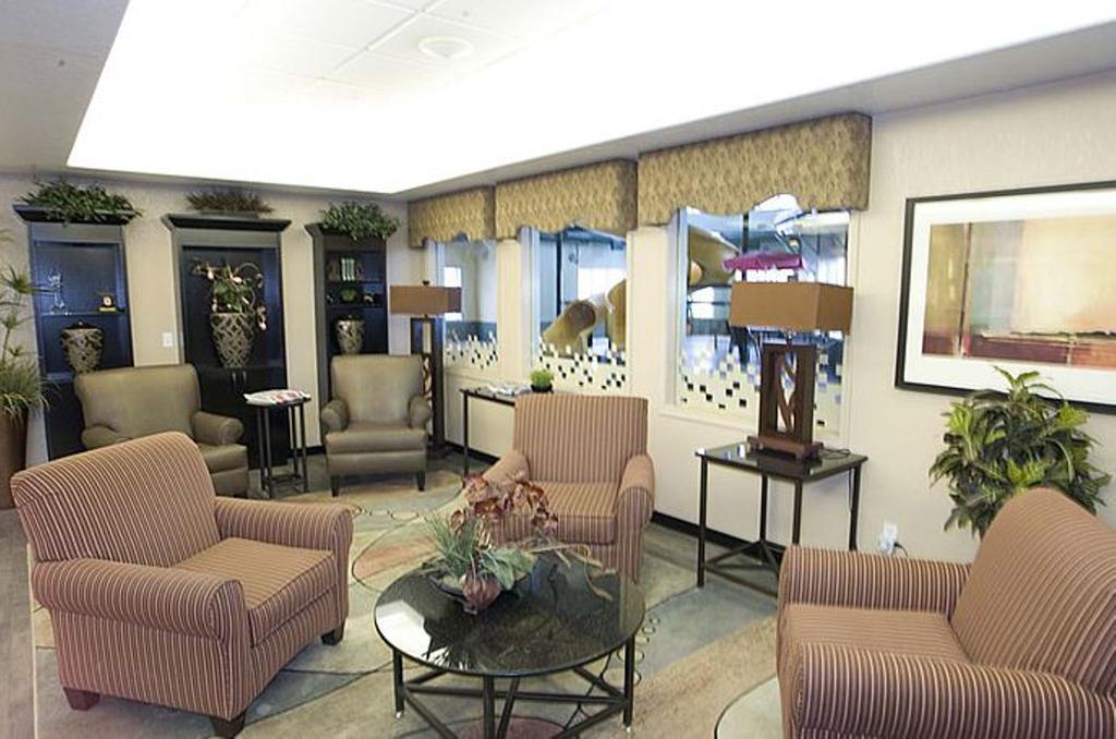 Super 8 by Wyndham Calgary Shawnessy Area