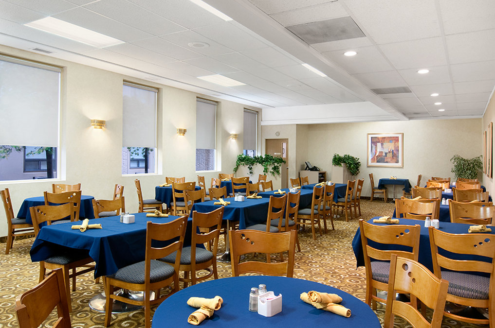 Emerald Hotel & Suites