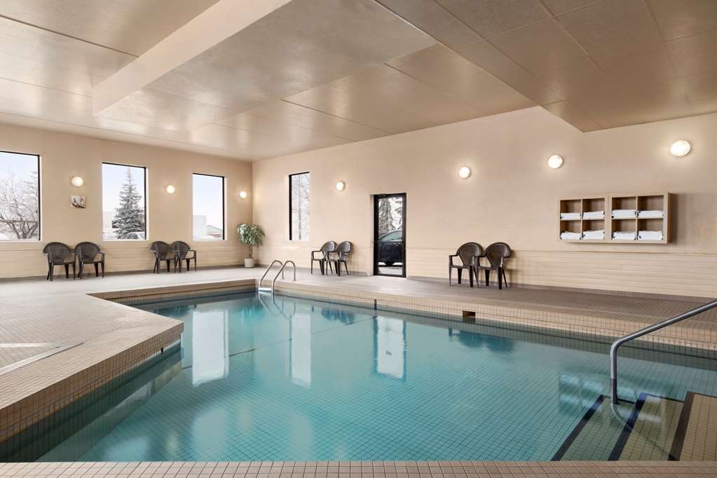Emerald Hotel & Suites