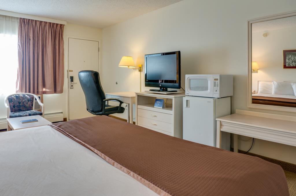 Travelodge by Wyndham Calgary South