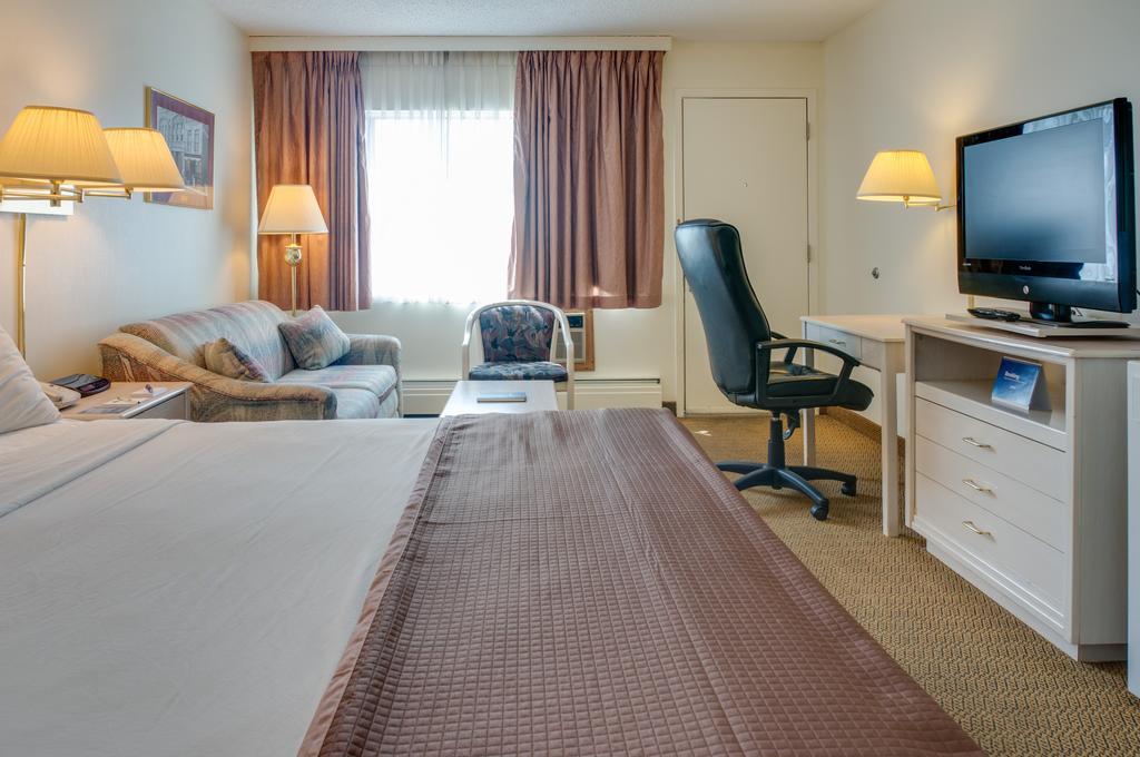 Travelodge by Wyndham Calgary South