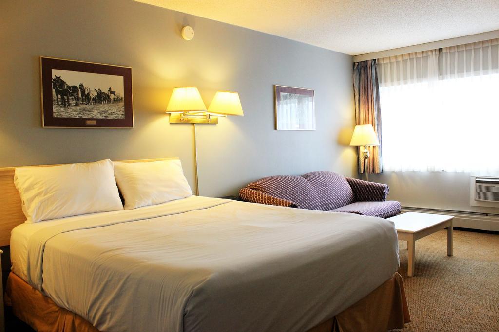 Travelodge by Wyndham Calgary South