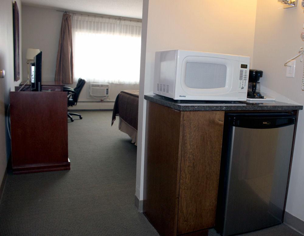 Travelodge by Wyndham Calgary South