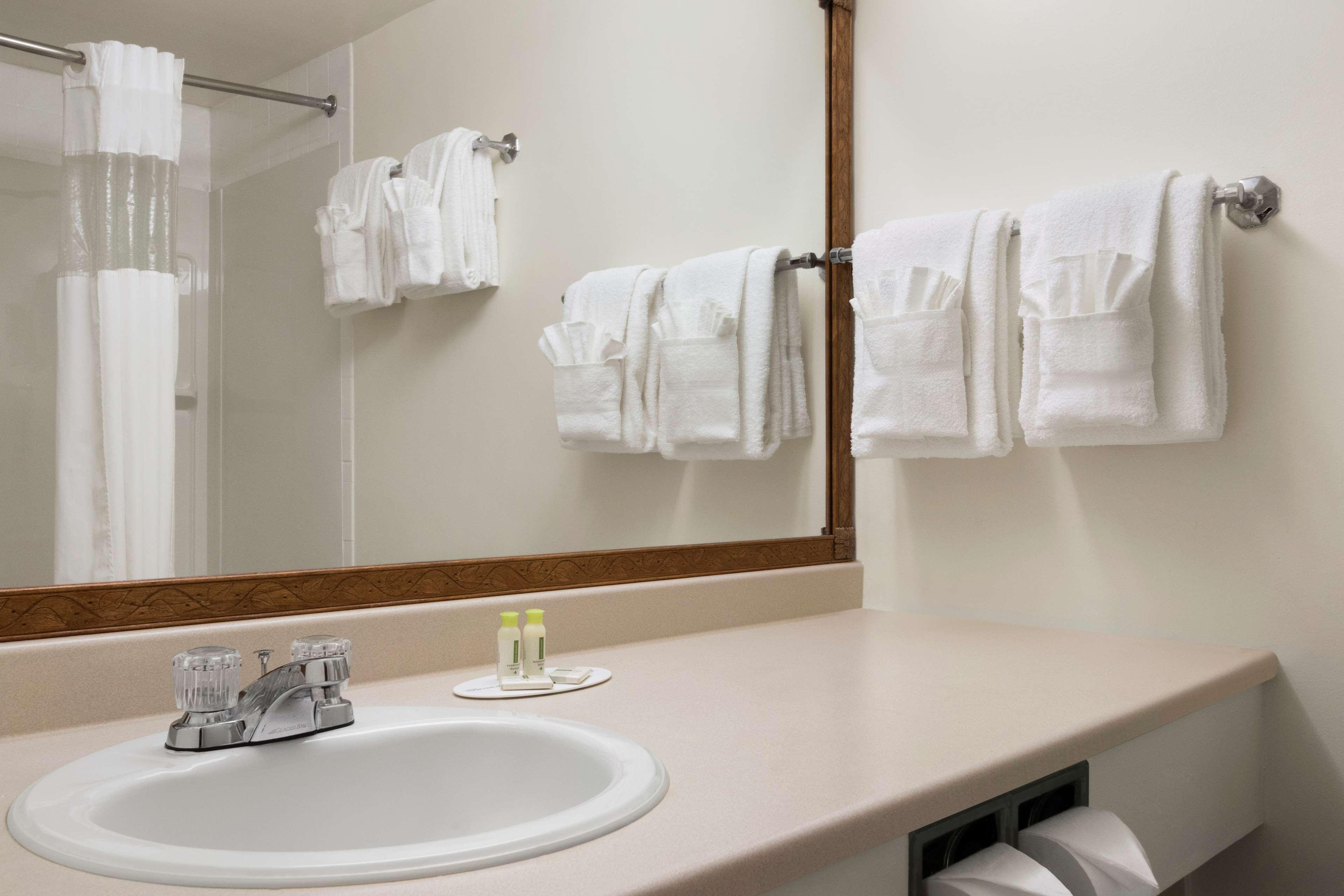 Travelodge by Wyndham Calgary South