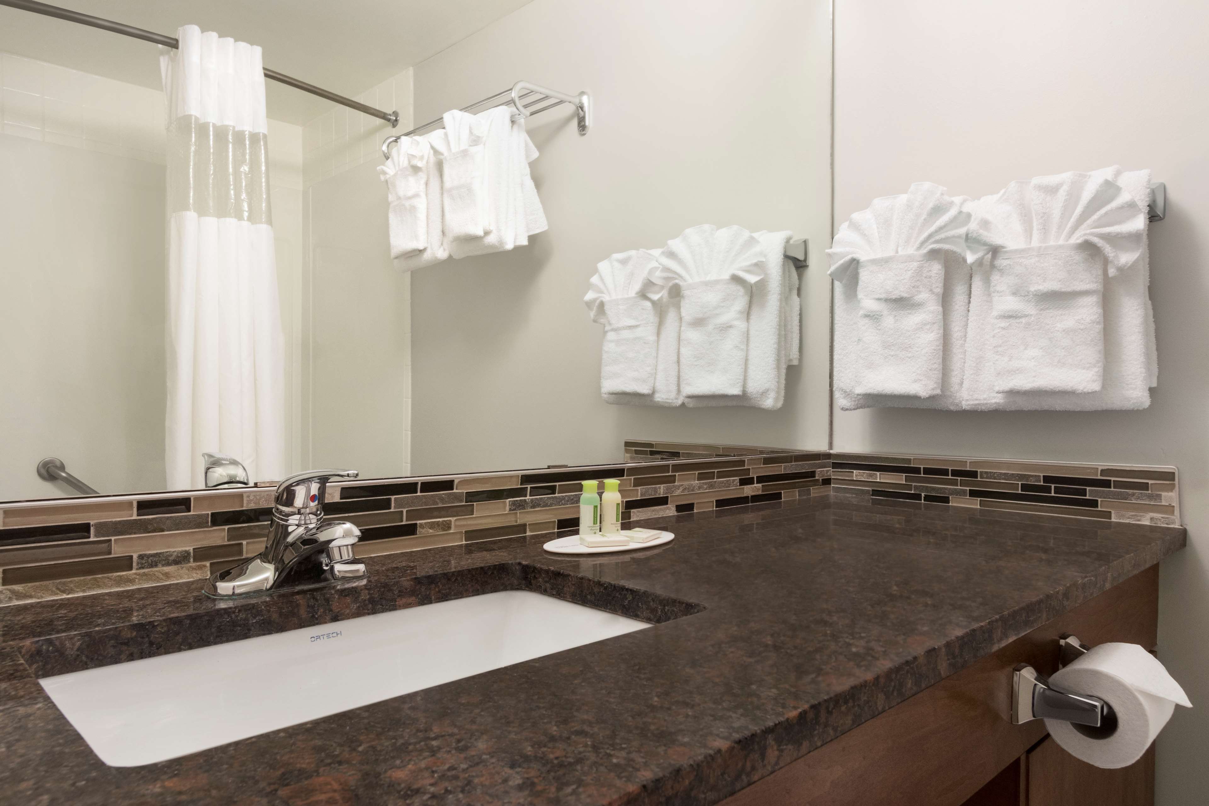 Travelodge by Wyndham Calgary South