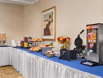 Emerald Hotel & Suites