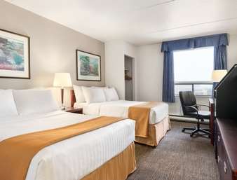 Emerald Hotel & Suites
