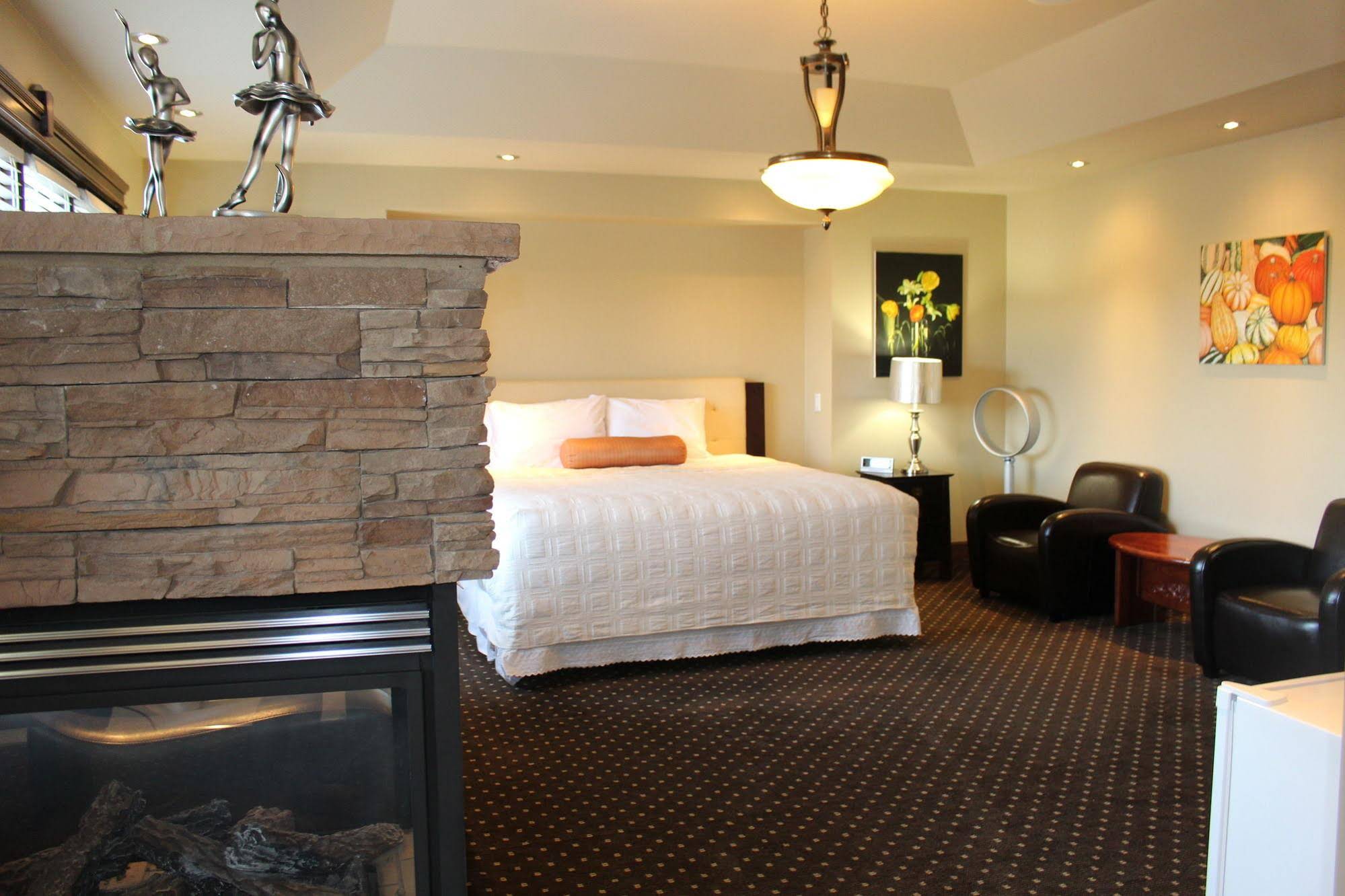 Westmount River Inn