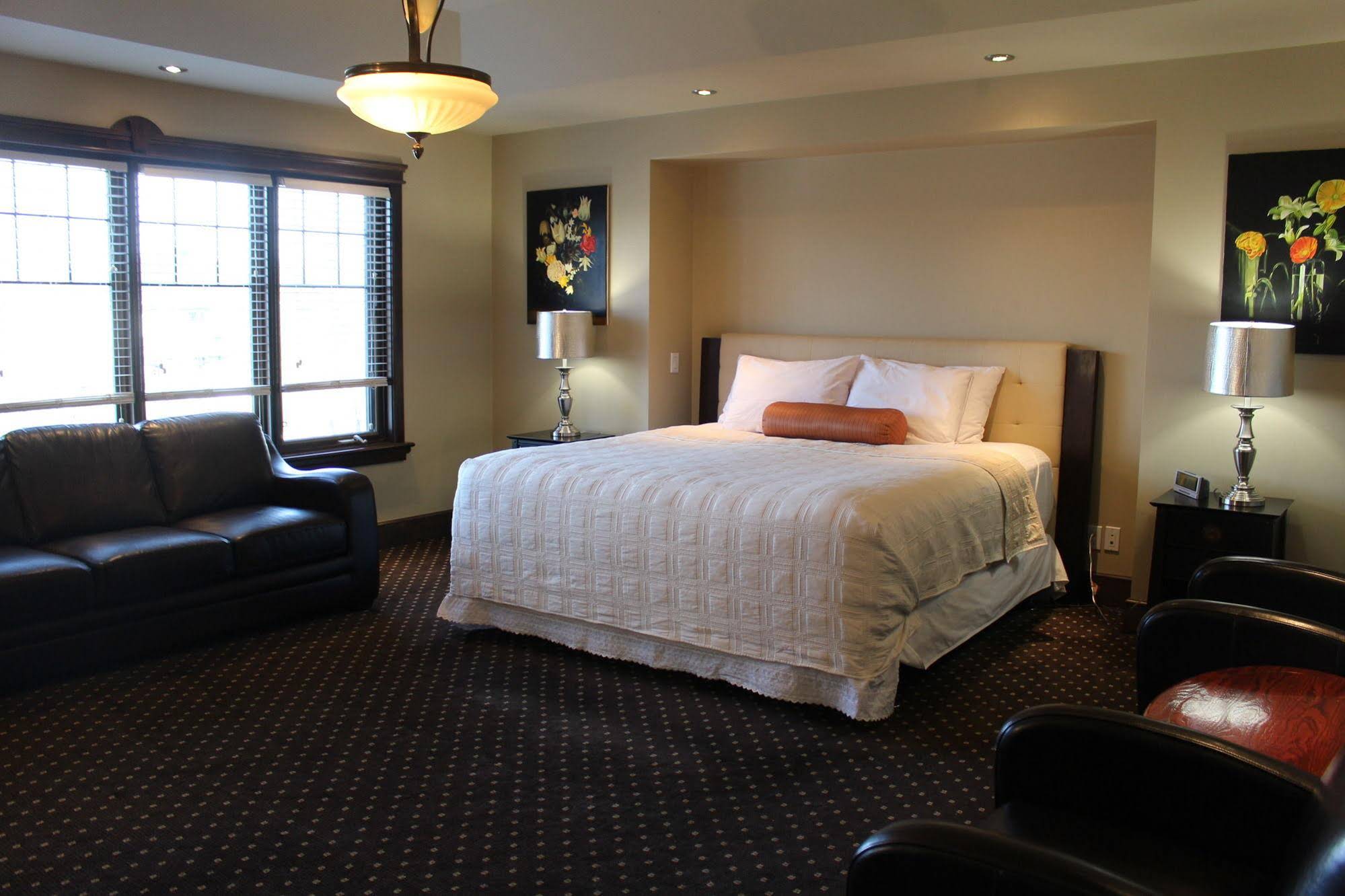 Westmount River Inn
