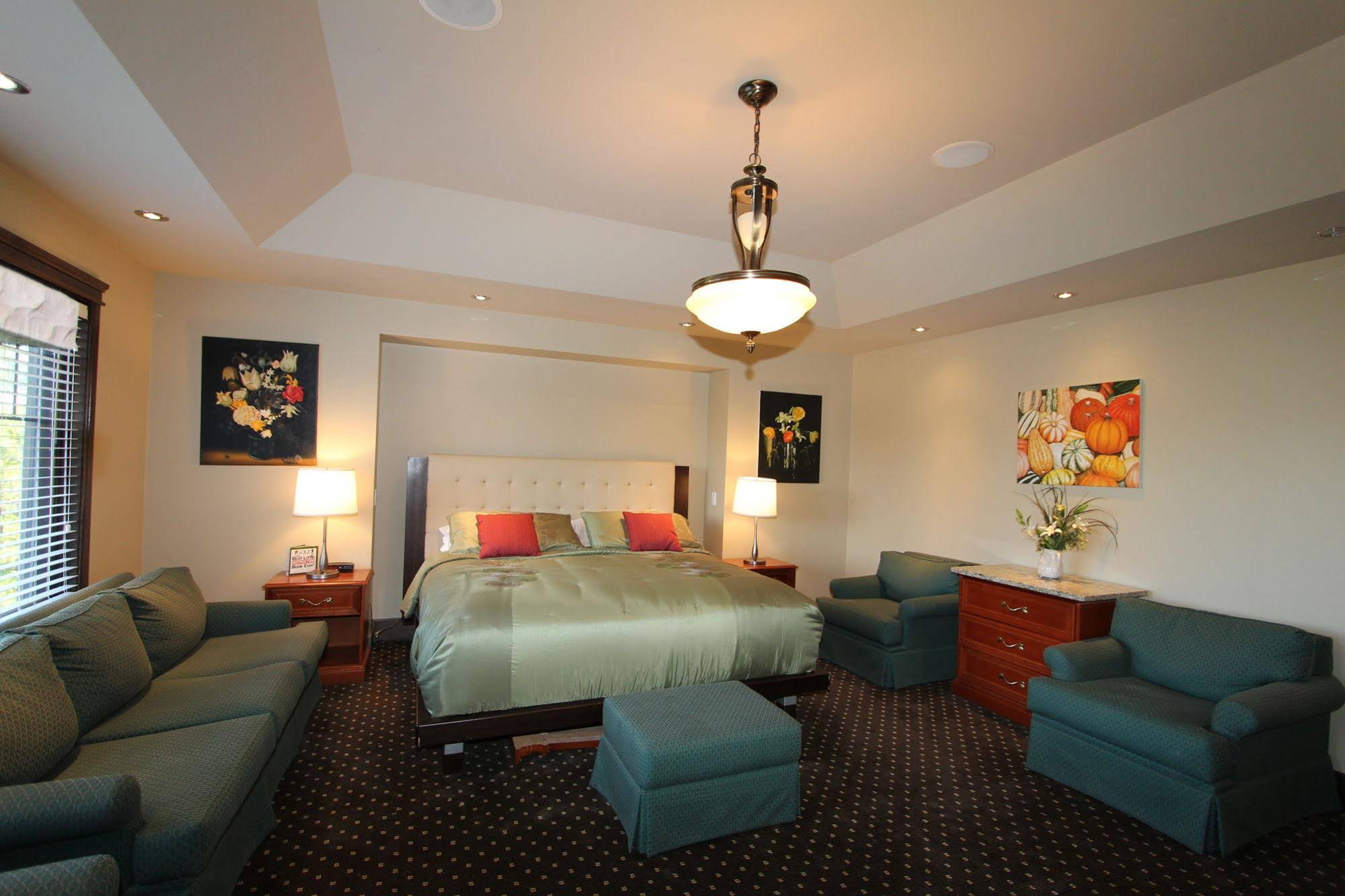 Westmount River Inn