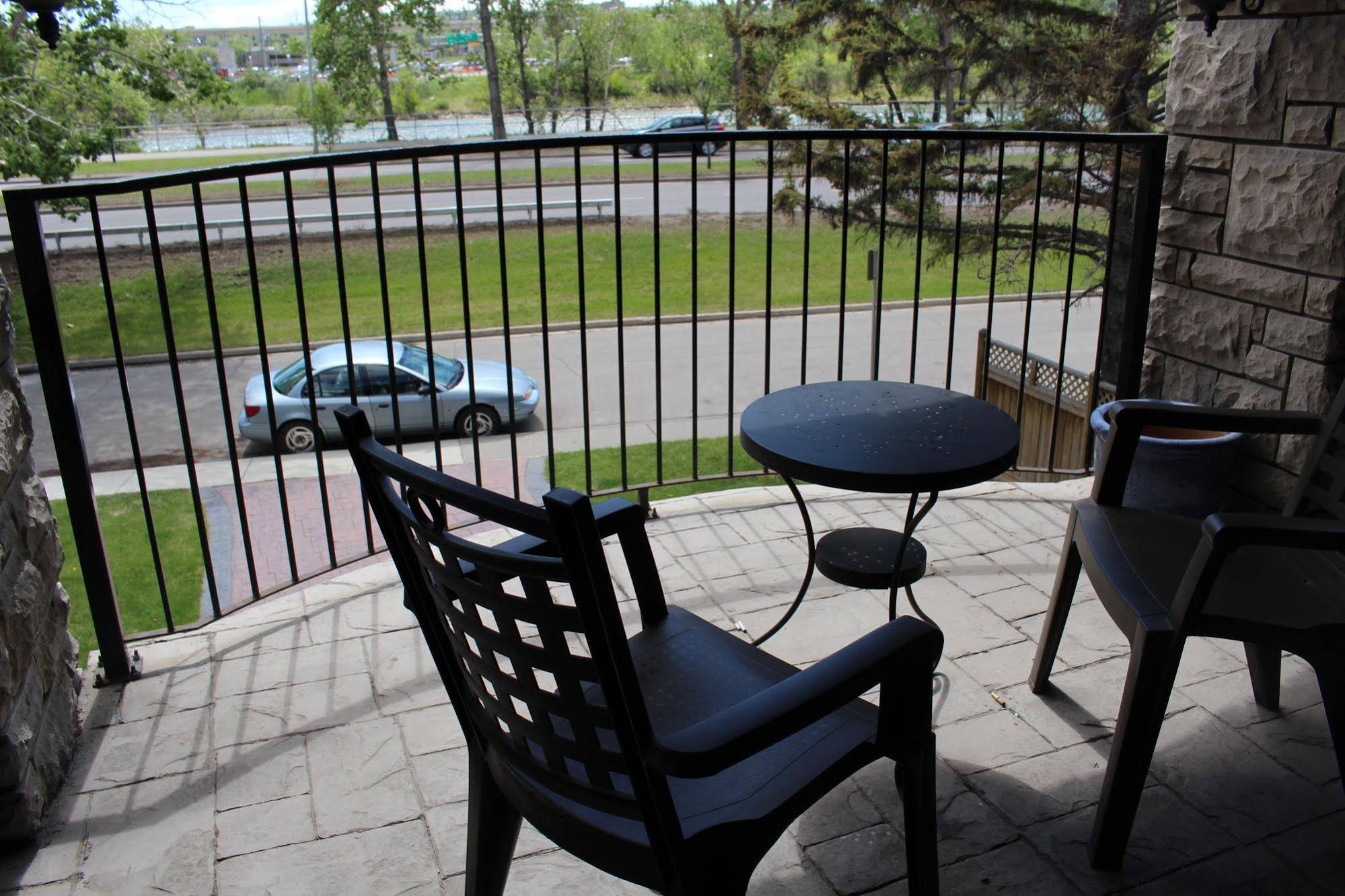 Westmount River Inn