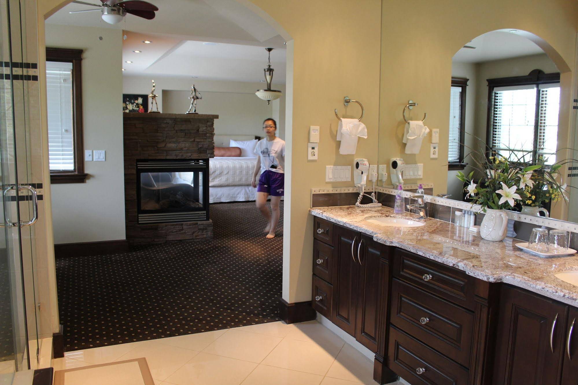 Westmount River Inn
