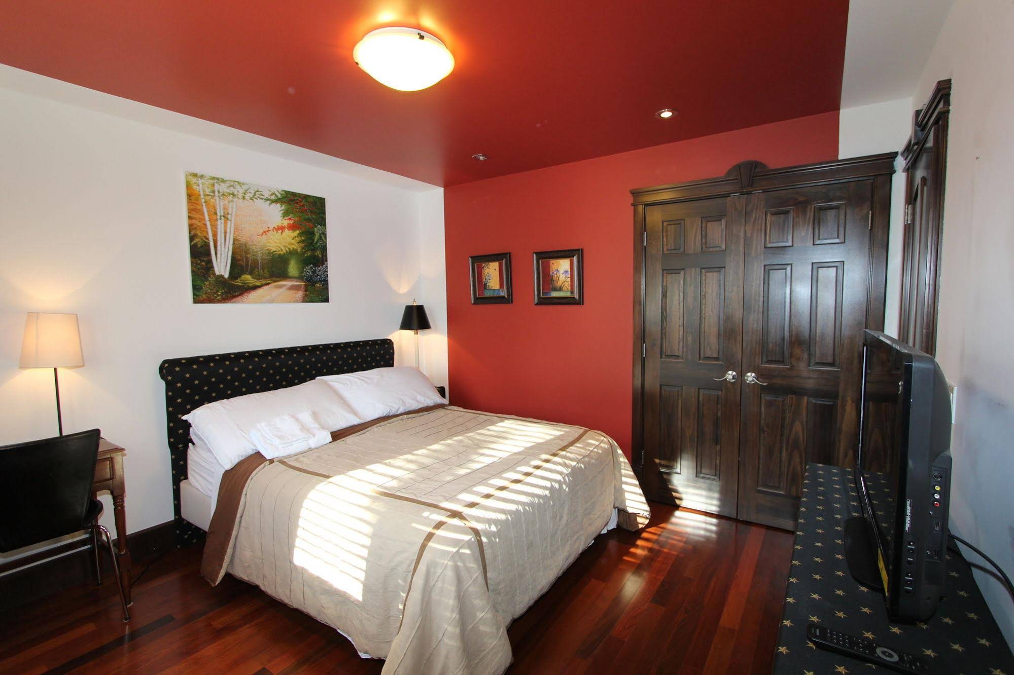 Westmount River Inn