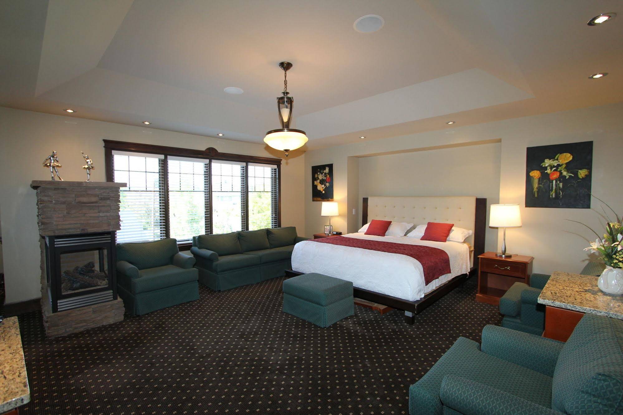 Westmount River Inn