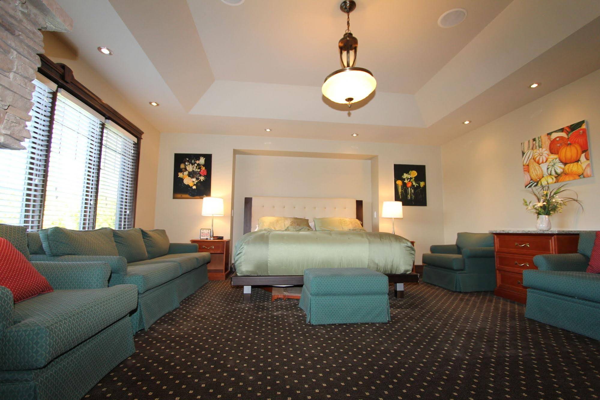 Westmount River Inn